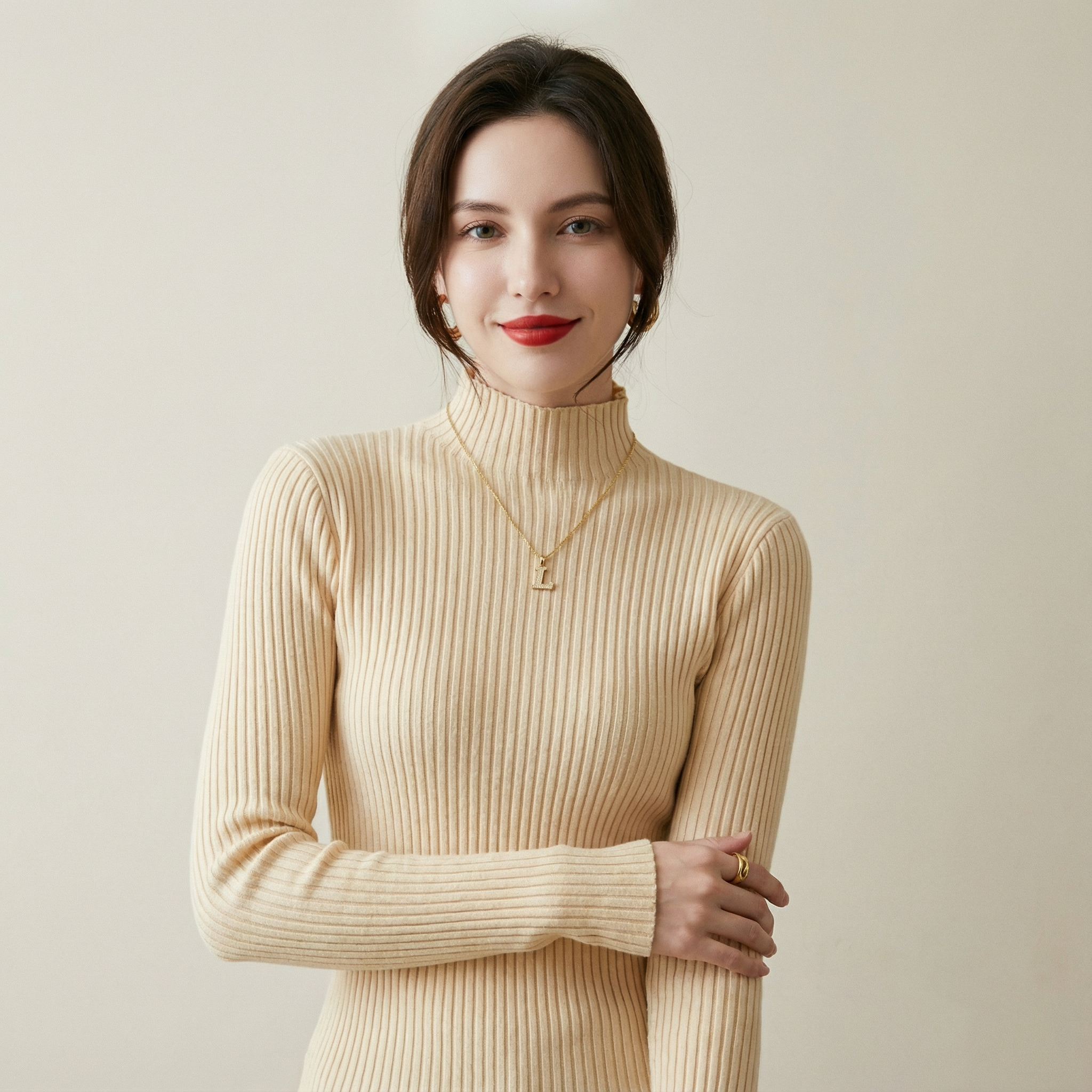 سويتر صوفي أنيق بياقة عالية