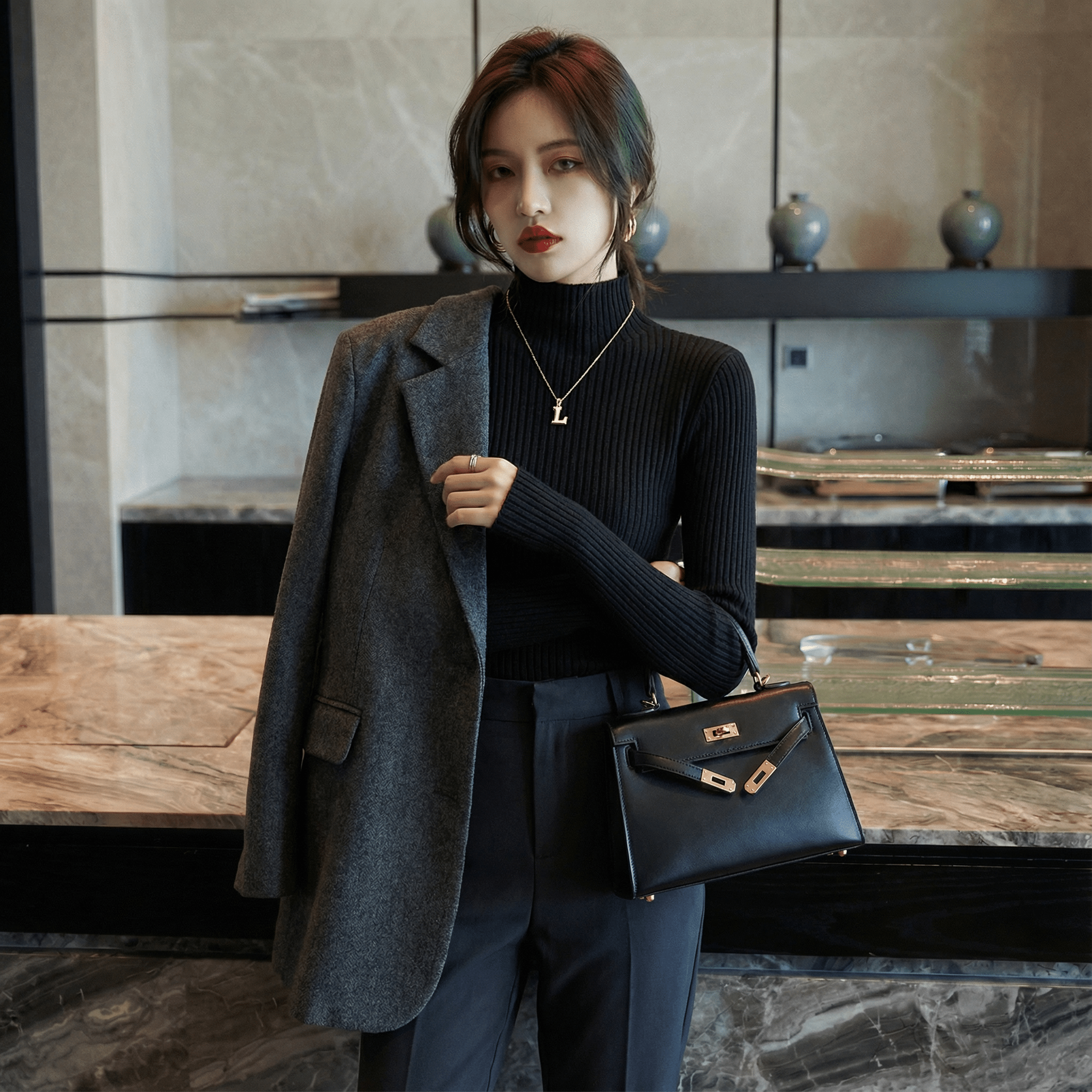 سويتر صوفي أنيق بياقة عالية