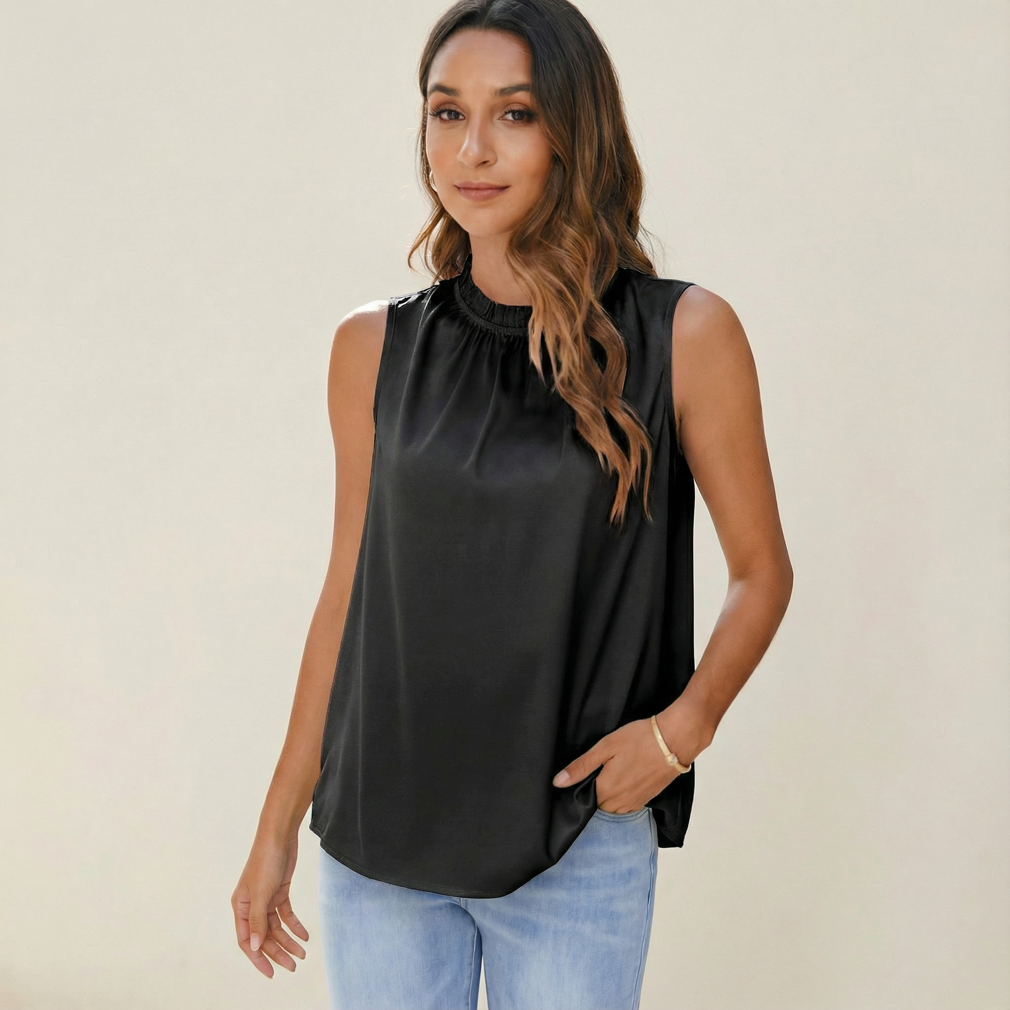 بلوزة ياقة مجمّعة بنعومة