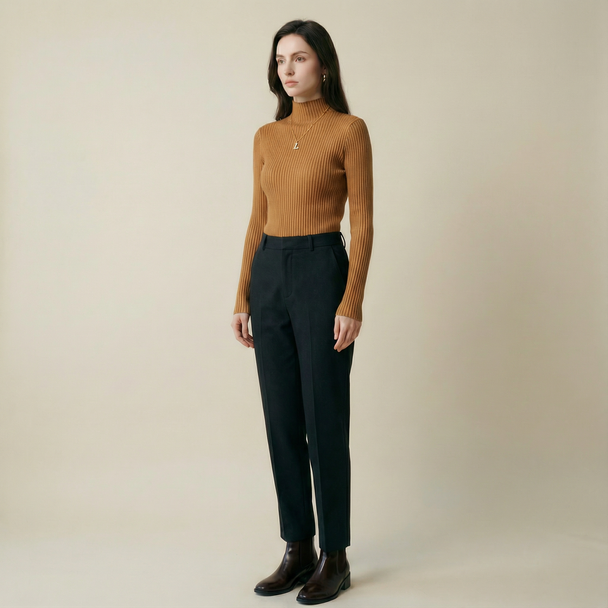 سويتر صوفي أنيق بياقة عالية